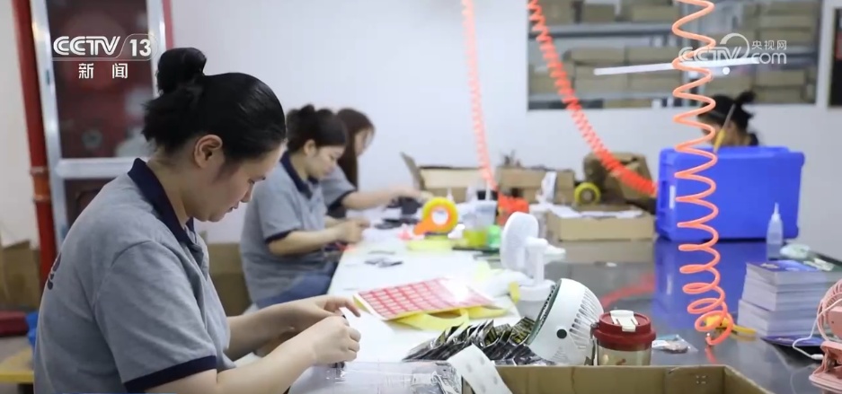 文創里的夏天 | “圈粉”又“吸金”，小文創撬動文旅大經濟與深層次文化傳播